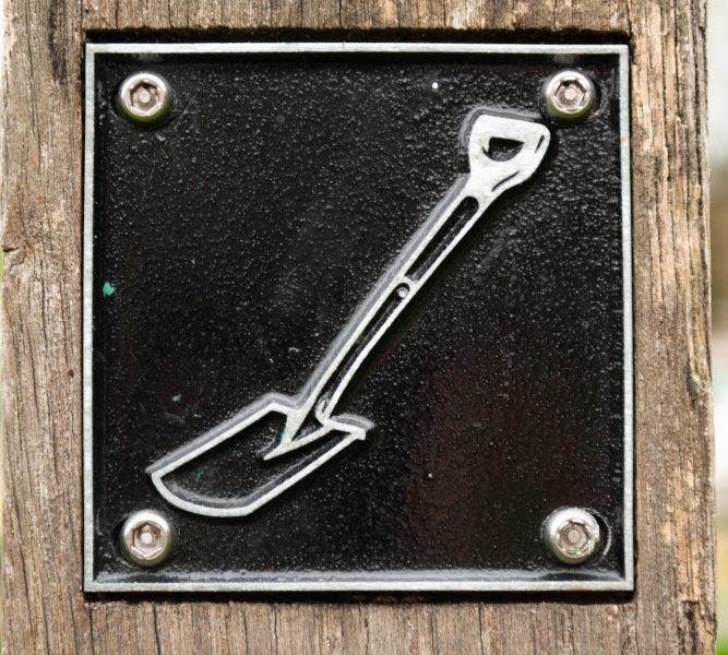 Spade brass rubbing